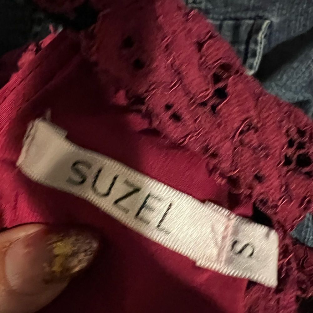 Burgandy lace top - Picture 4 of 5